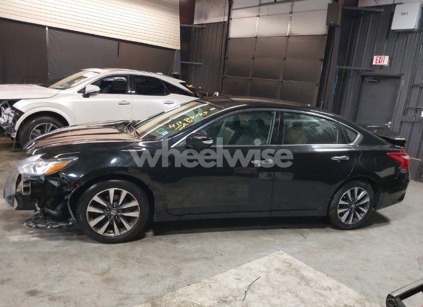 Photo 15 of 2017 Nissan Altima 2.5 SL (VIN 1N4AL3AP4HC145762)
