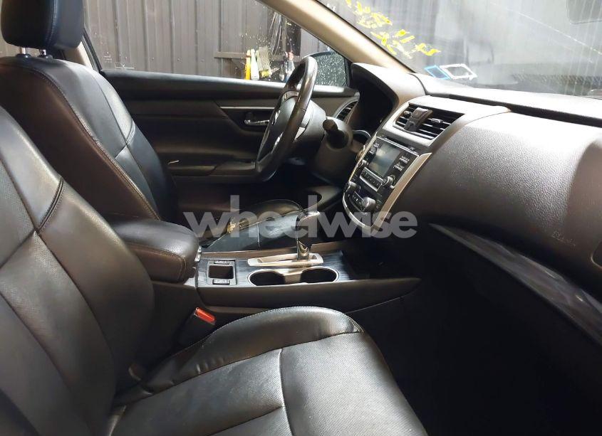 Photo 5 of 2017 Nissan Altima 2.5 SL (VIN 1N4AL3AP4HC145762)