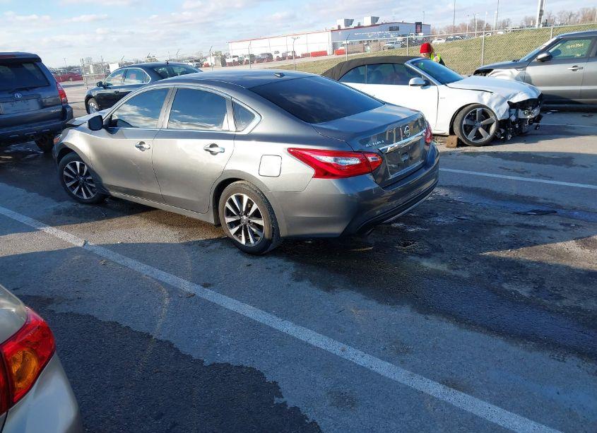 Photo 3 of 2017 Nissan Altima 2.5 SL (VIN 1N4AL3AP4HC152162)