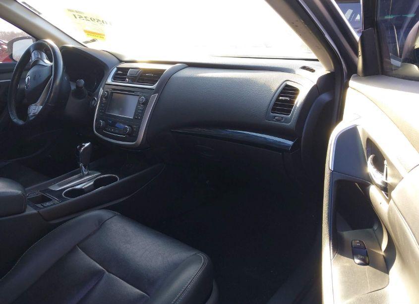 Photo 5 of 2017 Nissan Altima 2.5 SL (VIN 1N4AL3AP4HC152162)