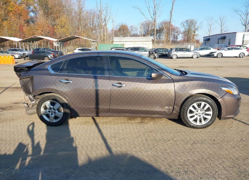 Photo 13 of 2017 Nissan Altima 2.5 S (VIN 1N4AL3AP4HC161685)