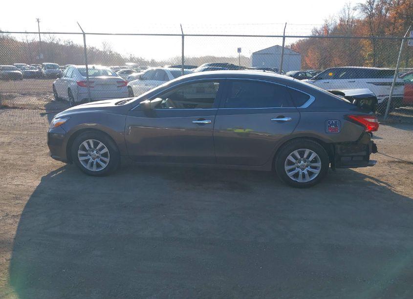 Photo 14 of 2017 Nissan Altima 2.5 S (VIN 1N4AL3AP4HC161685)