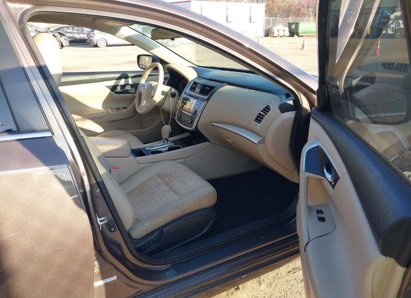 Photo 5 of 2017 Nissan Altima 2.5 S (VIN 1N4AL3AP4HC161685)