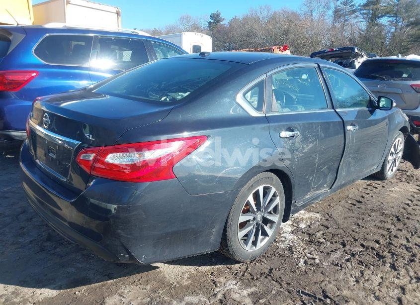 Photo 4 of 2017 Nissan Altima 2.5 SL (VIN 1N4AL3AP4HC168586)