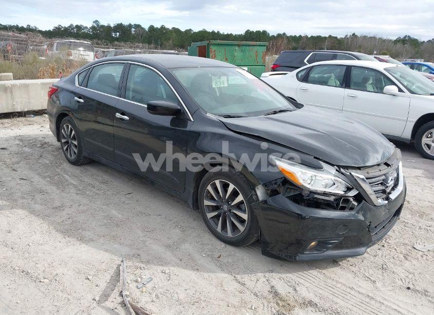 2017 Nissan Altima 2.5 SV (VIN 1N4AL3AP4HC178471) main photo
