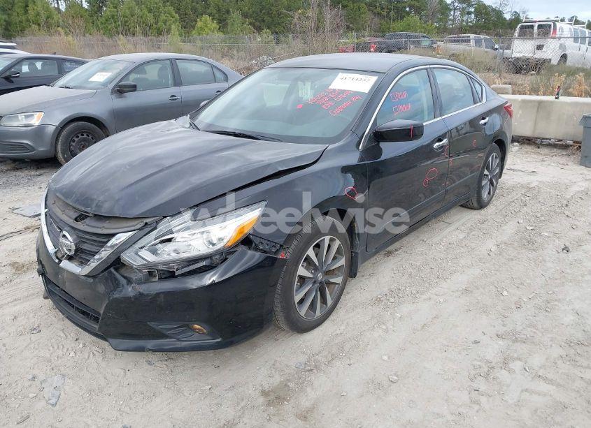Photo 2 of 2017 Nissan Altima 2.5 SV (VIN 1N4AL3AP4HC178471)
