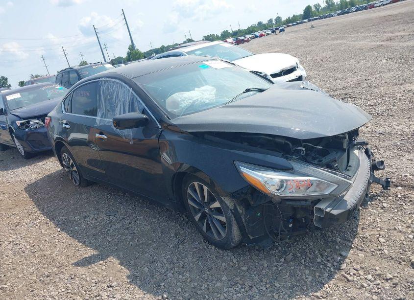 2017 Nissan Altima 2.5 SV (VIN 1N4AL3AP4HC180382) main photo