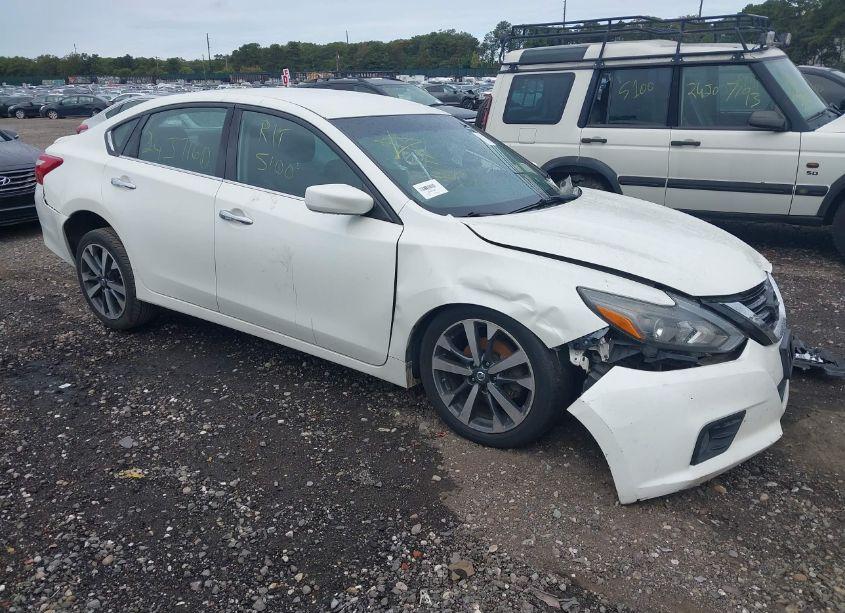 2017 Nissan Altima 2.5 SR (VIN 1N4AL3AP4HC191303) main photo
