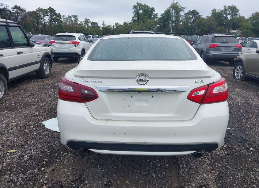 Photo 15 of 2017 Nissan Altima 2.5 SR (VIN 1N4AL3AP4HC191303)