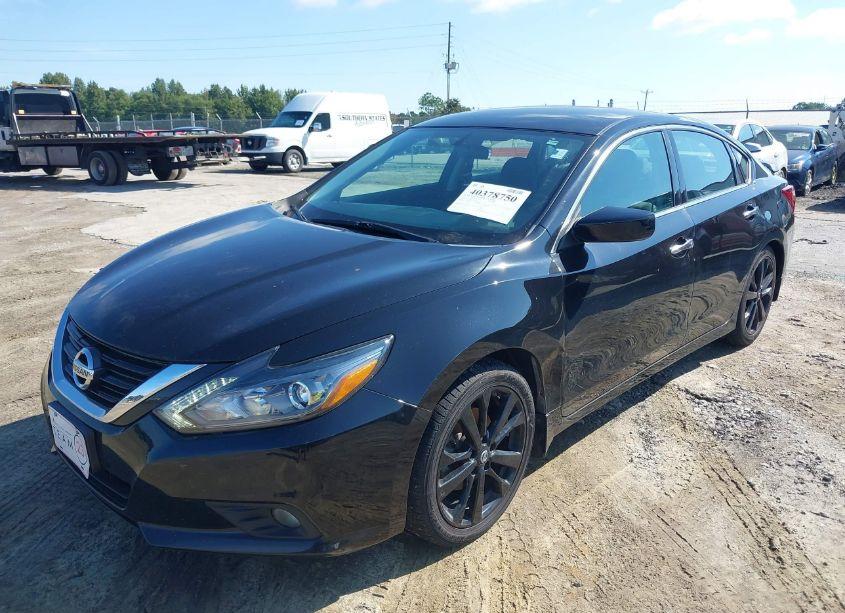 Photo 2 of 2017 Nissan Altima 2.5 SR (VIN 1N4AL3AP4HC193245)