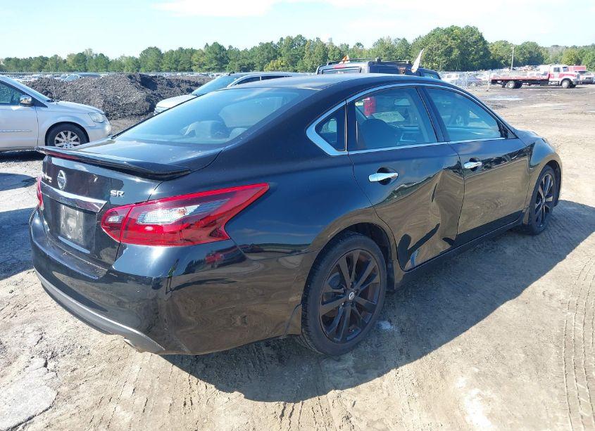 Photo 4 of 2017 Nissan Altima 2.5 SR (VIN 1N4AL3AP4HC193245)