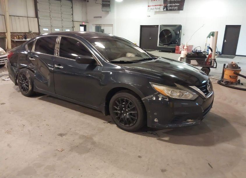 2017 Nissan Altima 2.5 S (VIN 1N4AL3AP4HC199420) main photo