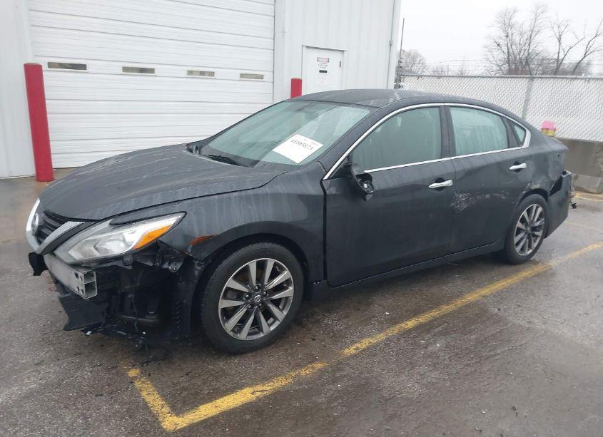 Photo 2 of 2017 Nissan Altima 2.5 SV (VIN 1N4AL3AP4HC201232)