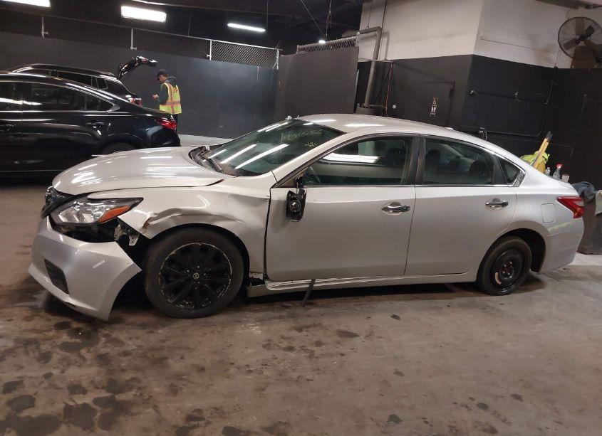 Photo 13 of 2017 Nissan Altima 2.5 SV (VIN 1N4AL3AP4HC201893)