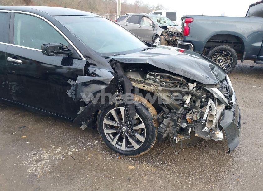Photo 6 of 2017 Nissan Altima 2.5 SV (VIN 1N4AL3AP4HC208651)