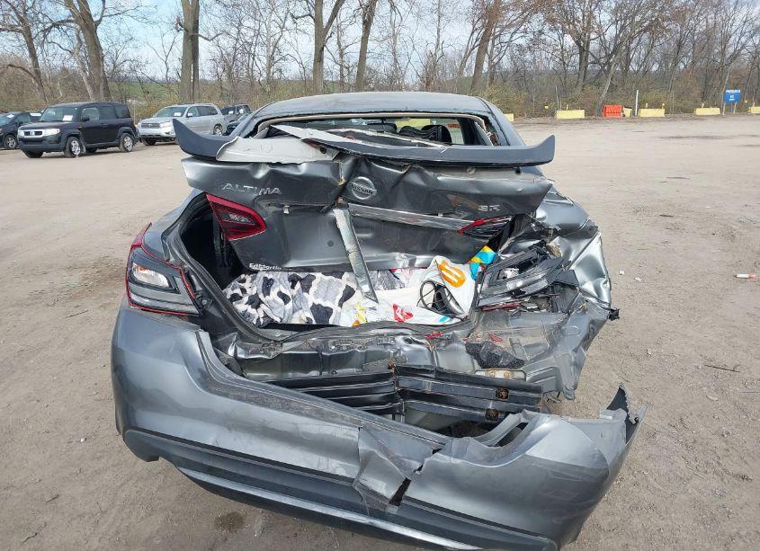 Photo 16 of 2017 Nissan Altima 2.5 SR (VIN 1N4AL3AP4HC210660)