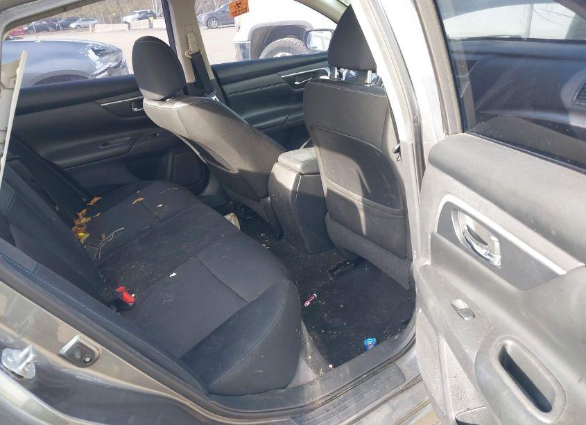 Photo 8 of 2017 Nissan Altima 2.5 SR (VIN 1N4AL3AP4HC210660)