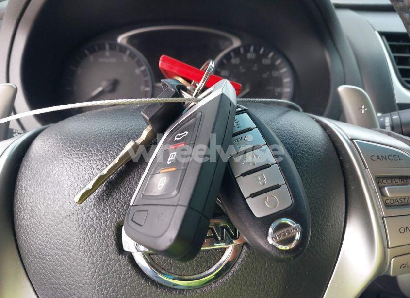 Photo 11 of 2017 Nissan Altima 2.5 SR (VIN 1N4AL3AP4HC215163)