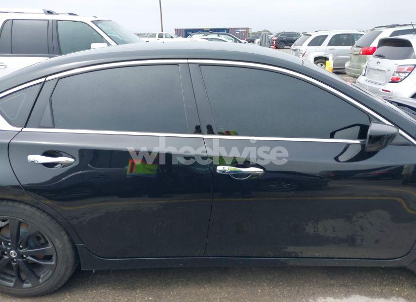 Photo 13 of 2017 Nissan Altima 2.5 SR (VIN 1N4AL3AP4HC215163)