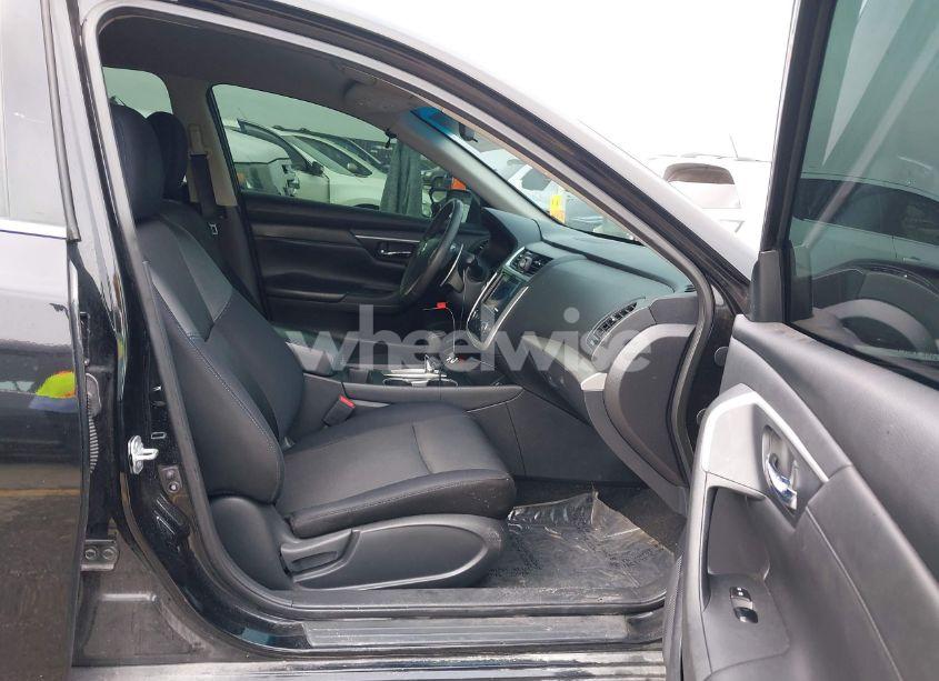 Photo 5 of 2017 Nissan Altima 2.5 SR (VIN 1N4AL3AP4HC215163)