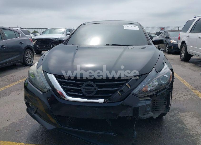 Photo 6 of 2017 Nissan Altima 2.5 SR (VIN 1N4AL3AP4HC215163)