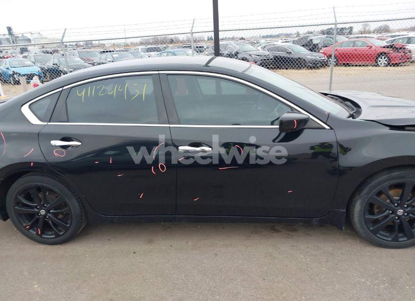 Photo 13 of 2017 Nissan Altima 2.5 SR (VIN 1N4AL3AP4HC217060)