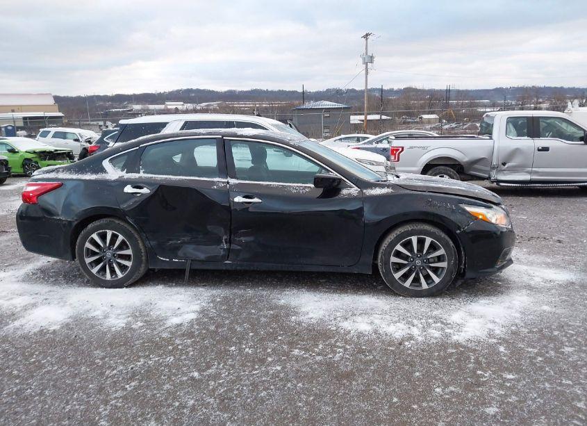Photo 13 of 2017 Nissan Altima 2.5 SV (VIN 1N4AL3AP4HC222694)