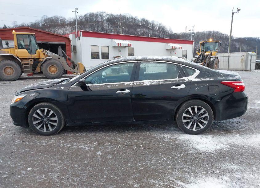 Photo 14 of 2017 Nissan Altima 2.5 SV (VIN 1N4AL3AP4HC222694)