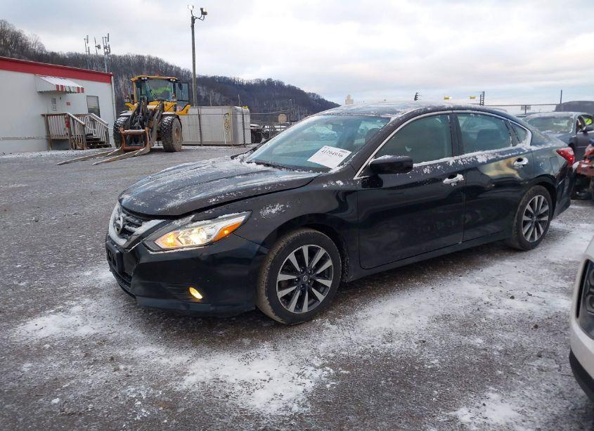 Photo 2 of 2017 Nissan Altima 2.5 SV (VIN 1N4AL3AP4HC222694)