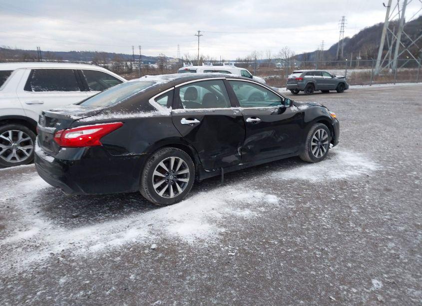 Photo 4 of 2017 Nissan Altima 2.5 SV (VIN 1N4AL3AP4HC222694)