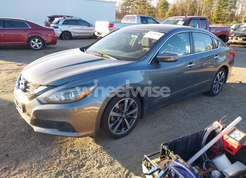 Photo 2 of 2017 Nissan Altima 2.5 SR (VIN 1N4AL3AP4HC222954)