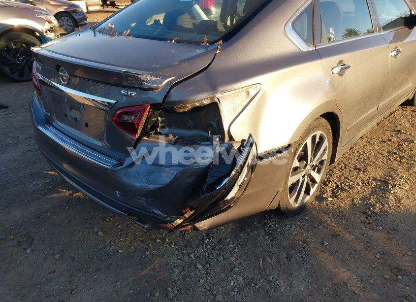 Photo 6 of 2017 Nissan Altima 2.5 SR (VIN 1N4AL3AP4HC222954)