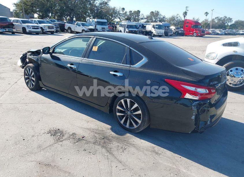 Photo 3 of 2017 Nissan Altima 2.5 SL (VIN 1N4AL3AP4HC236644)