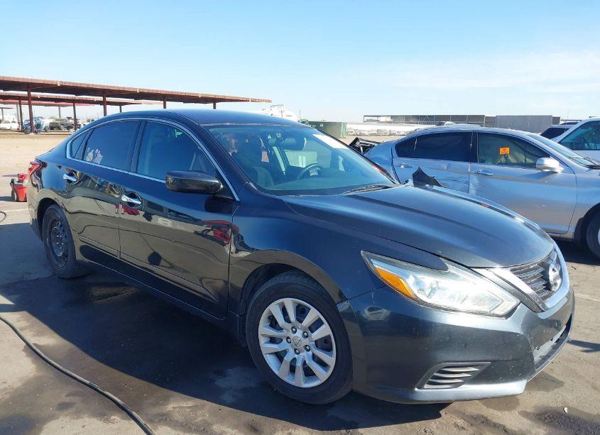 2017 Nissan Altima 2.5 S (VIN 1N4AL3AP4HC245960) main photo