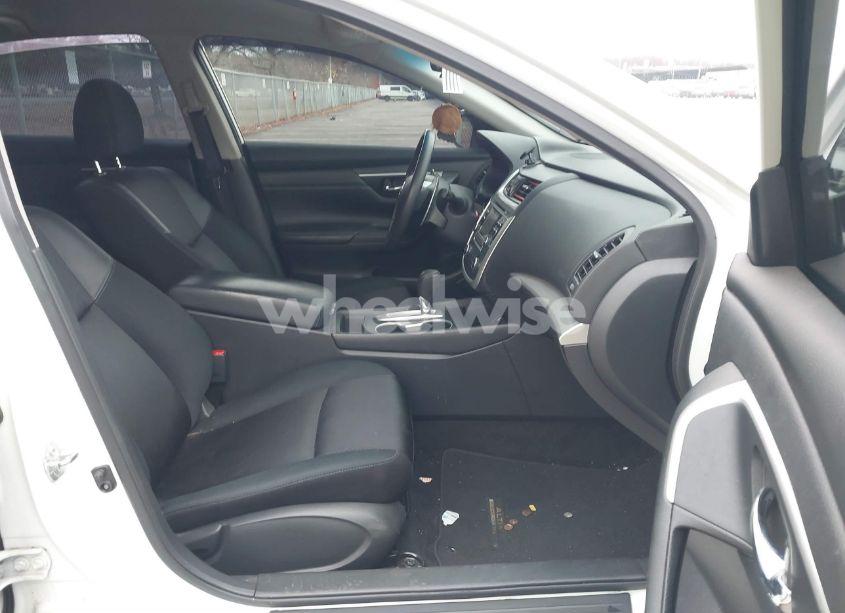 Photo 5 of 2017 Nissan Altima 2.5 SR (VIN 1N4AL3AP4HC250110)