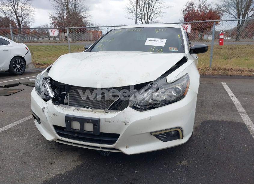 Photo 6 of 2017 Nissan Altima 2.5 SR (VIN 1N4AL3AP4HC250110)