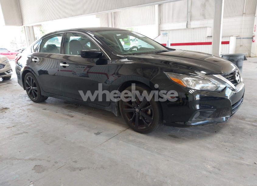 2017 Nissan Altima 2.5 SR (VIN 1N4AL3AP4HC251614) main photo