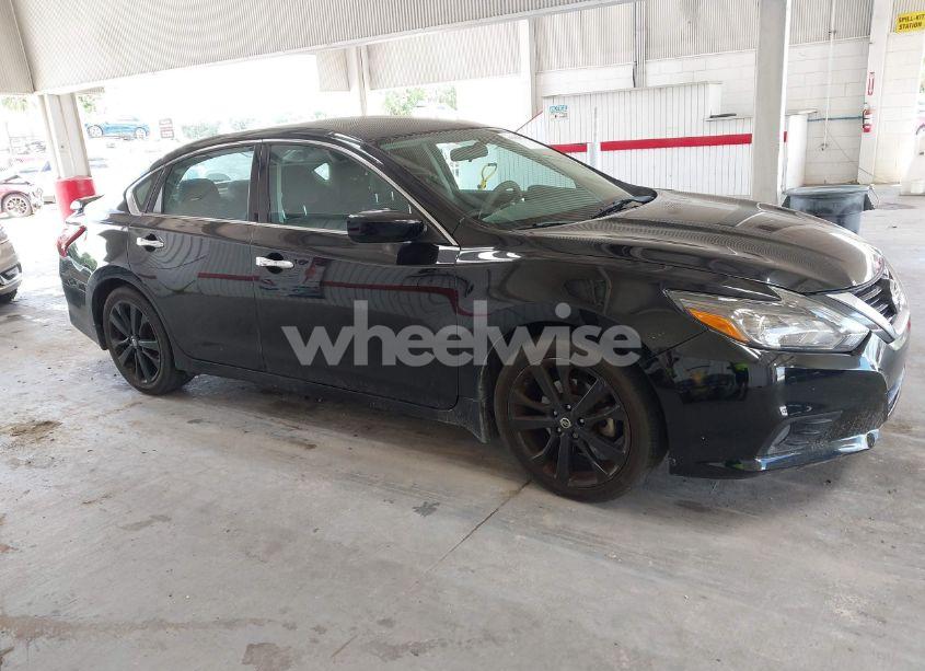 Photo 13 of 2017 Nissan Altima 2.5 SR (VIN 1N4AL3AP4HC251614)