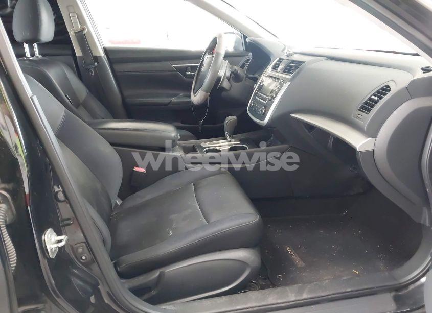 Photo 5 of 2017 Nissan Altima 2.5 SR (VIN 1N4AL3AP4HC251614)