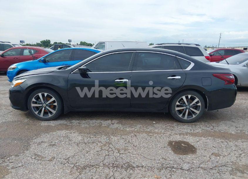 Photo 14 of 2017 Nissan Altima 2.5 SR (VIN 1N4AL3AP4HC254822)