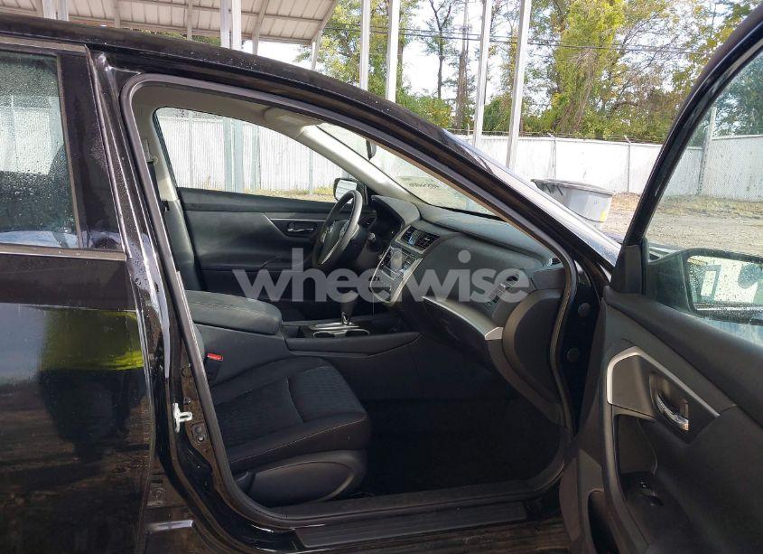 Photo 5 of 2017 Nissan Altima 2.5 S (VIN 1N4AL3AP4HC255808)