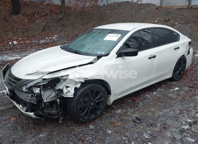 Photo 2 of 2017 Nissan Altima 2.5 SR (VIN 1N4AL3AP4HC259888)