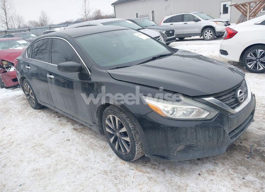 2017 Nissan Altima 2.5 SV (VIN 1N4AL3AP4HC260569) main photo