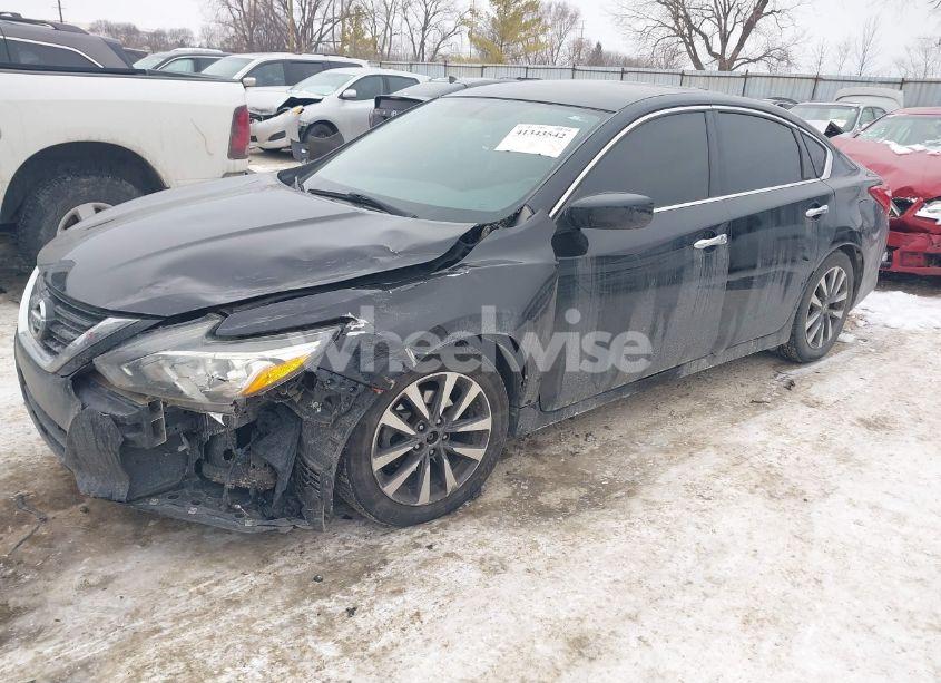 Photo 2 of 2017 Nissan Altima 2.5 SV (VIN 1N4AL3AP4HC260569)