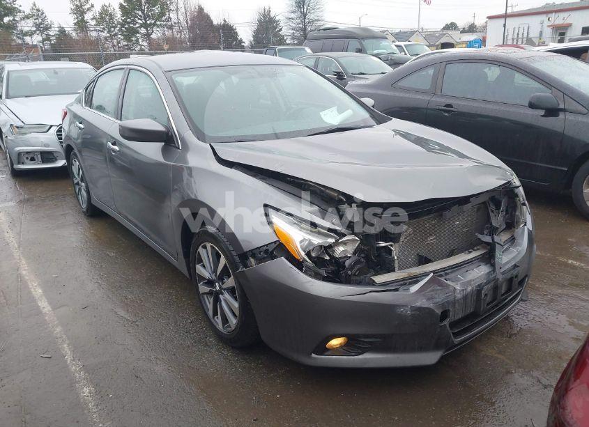 2017 Nissan Altima 2.5 SV (VIN 1N4AL3AP4HC260734) main photo