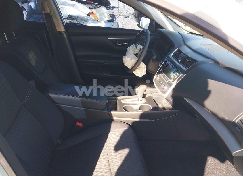 Photo 5 of 2017 Nissan Altima 2.5 S (VIN 1N4AL3AP4HC267702)
