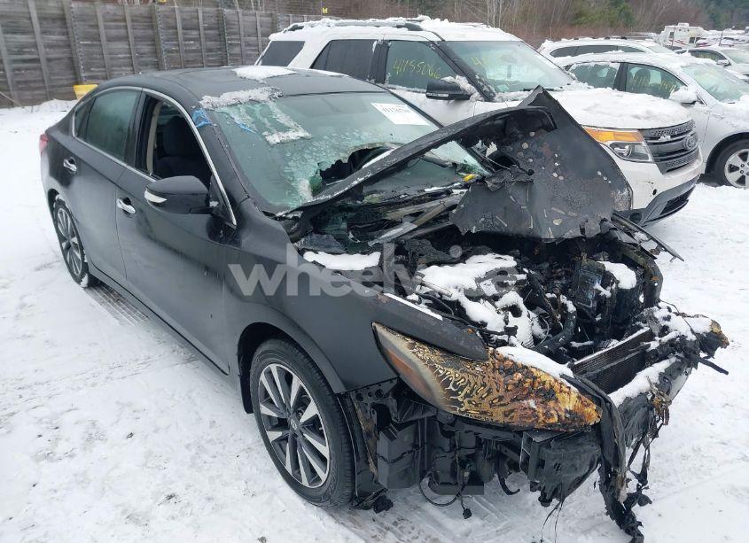 2017 Nissan Altima 2.5 SV (VIN 1N4AL3AP4HC269773) main photo