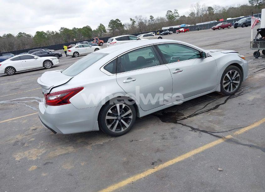 Photo 4 of 2017 Nissan Altima 2.5 SR (VIN 1N4AL3AP4HC272947)