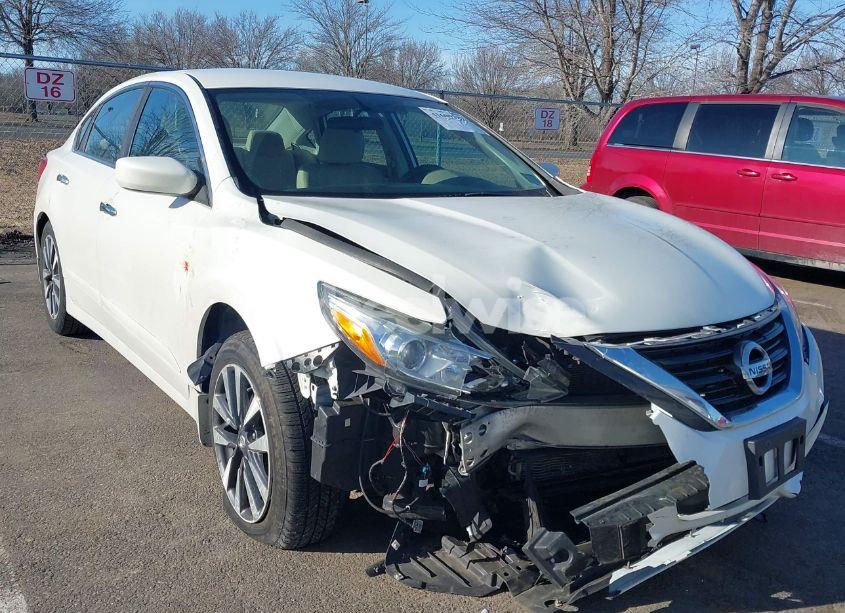 2017 Nissan Altima 2.5 SV (VIN 1N4AL3AP4HC280837) main photo
