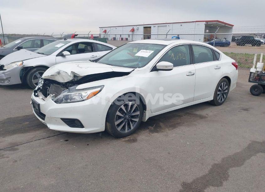 Photo 2 of 2017 Nissan Altima 2.5 SV (VIN 1N4AL3AP4HC284130)